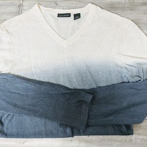 Men's DKNY light Sweater, Size L